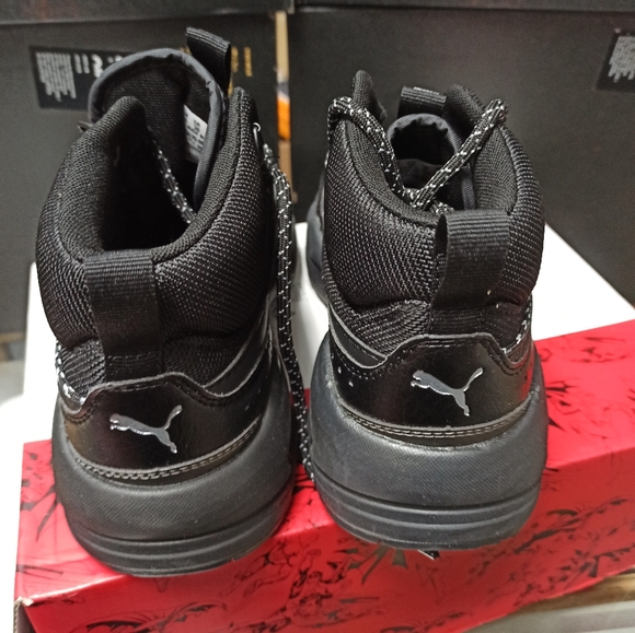 Puma - Picture 2 of 5